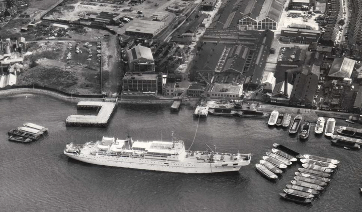 Shipping cables from Enderby Wharf, Greenwich Peninsula